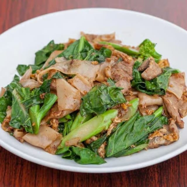 Pad See Ew ผัดซีอิ๊ว.