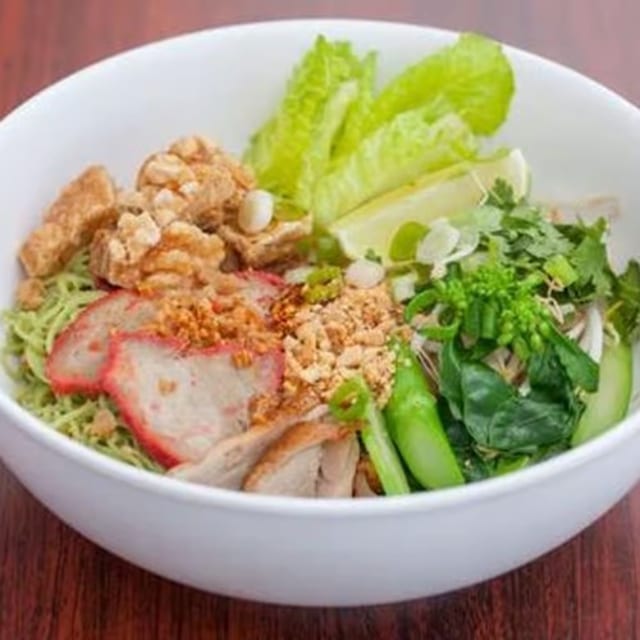 Jade Noodle with BBQ Pork, Crispy Pork or Roasted Duck บะหมี่หยกรวมพล.